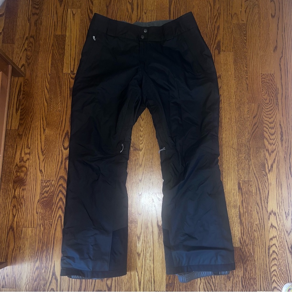 NWT Patagonia Women’s Insulated Snowbelle Pants - Regular Fit
